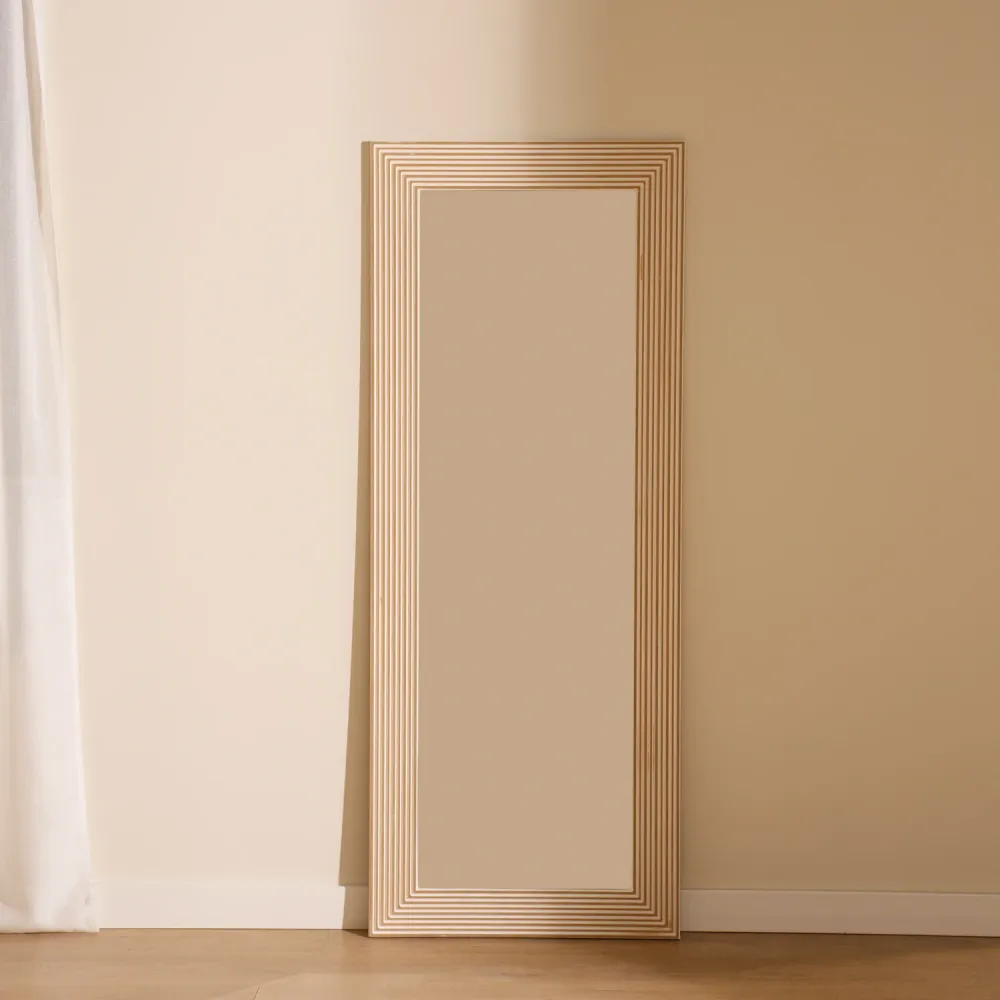 Lanes standing mirror