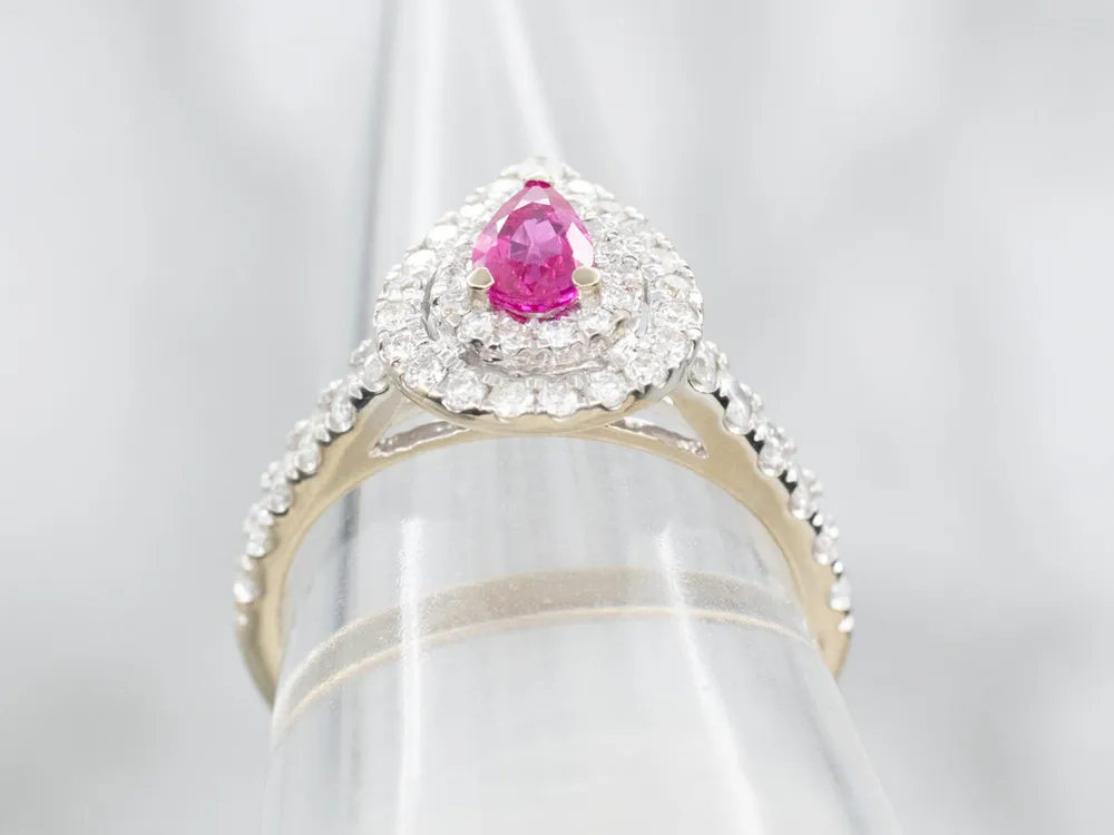 Modern Pink Sapphire Ring Dubbel Diamond Halo met stofkap