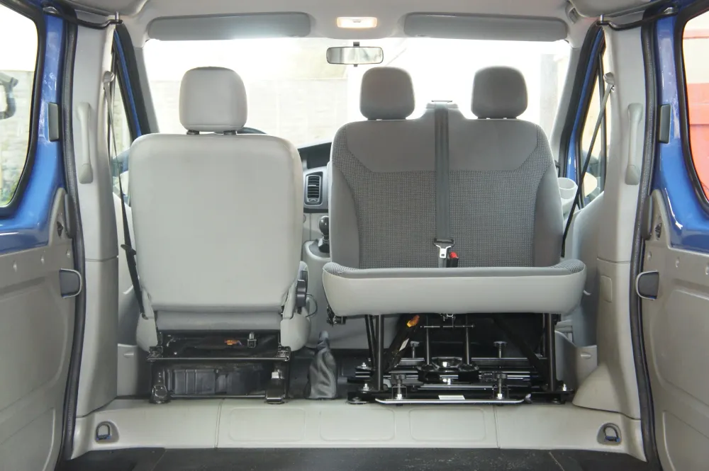 Renault Trafic 2nd Gen X83 (2001-2014) Kiravans Dubbel Passenger Seat Swivel voor verlaagde auto's