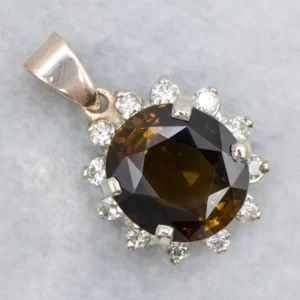Two Tone Dravite Tourmaline and Diamond Halo Pendant met bovenste bevestiging