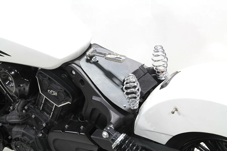 Kit Asiento Individual Con Muelles Para Indian Scout Solo Seat Mounting Kit met Borstel en Trechter