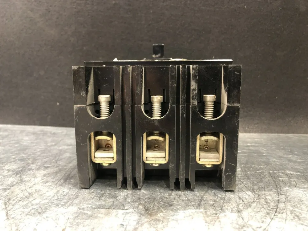 50 Amp, 3 Pole, 240 Volts Circuit Breaker EB3050