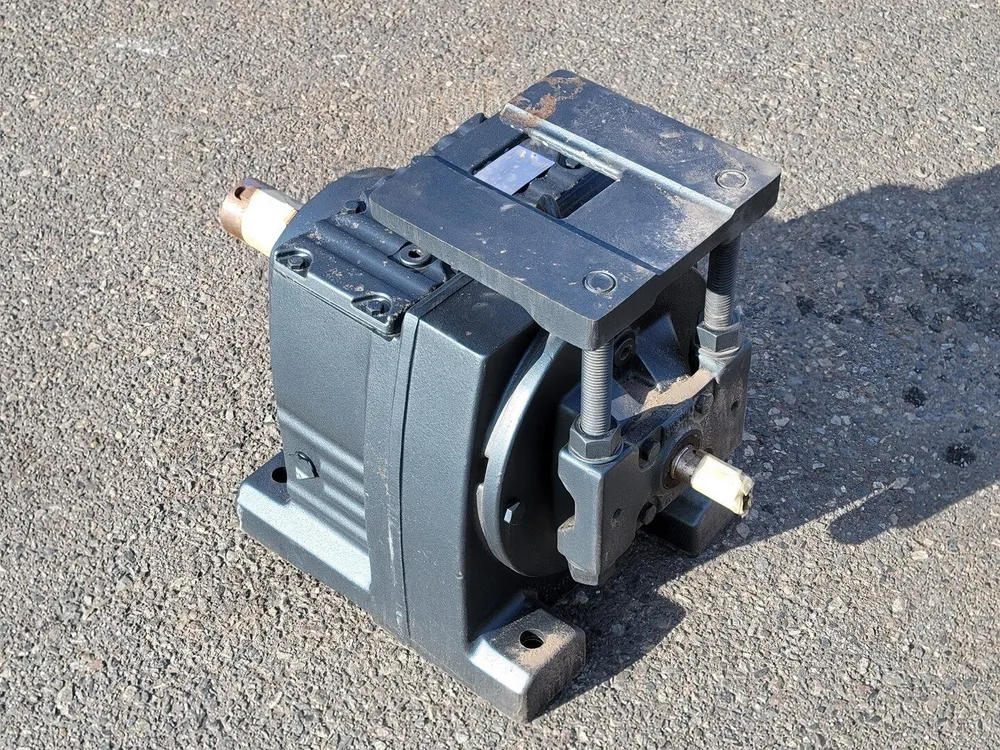 Professionele 83.15:1 Ratio Gear Reducer R97 AD3/P