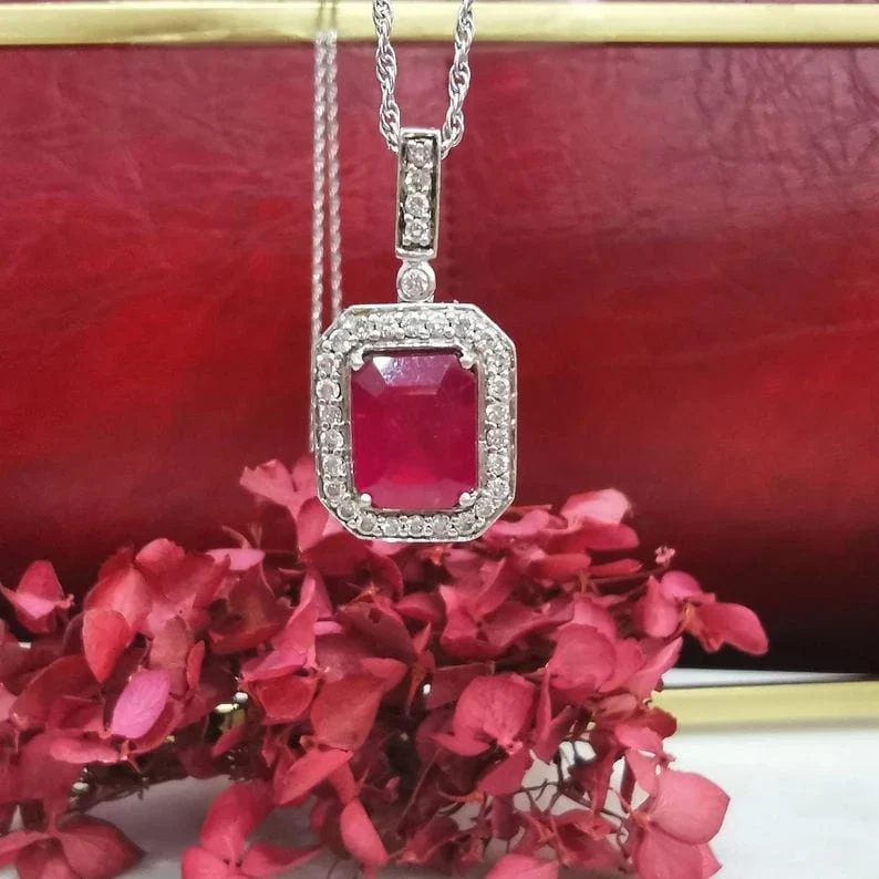 18k white gold diamond and ruby pendant