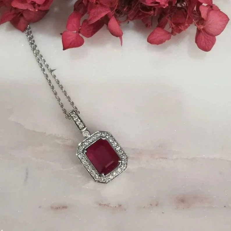 18k white gold diamond and ruby pendant