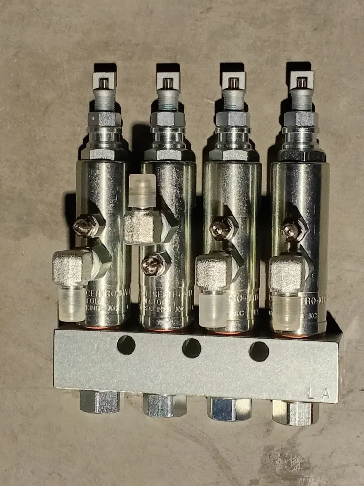 Lube Piping Valve 4411374