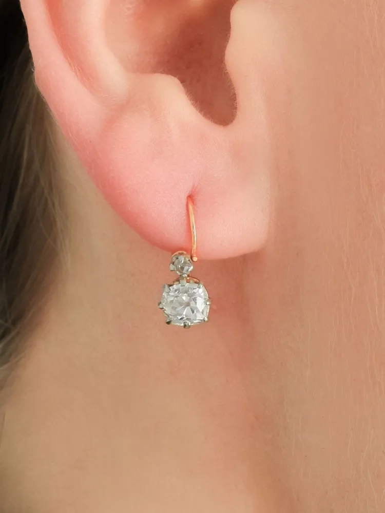 GOLD & DIAMOND “SLEEPING” EARRINGS