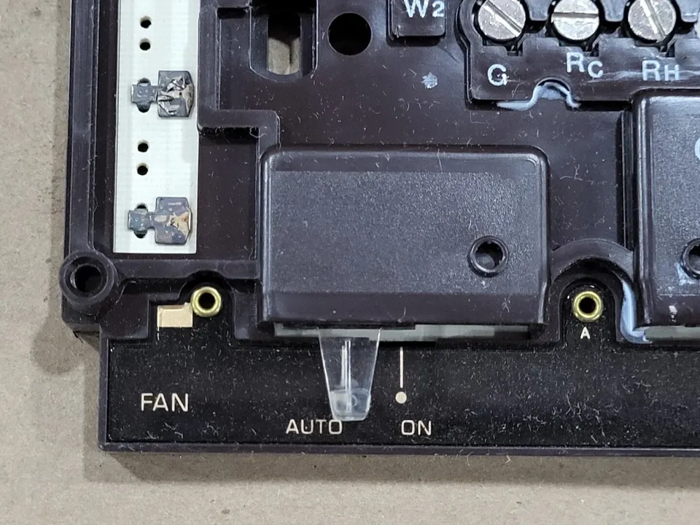 Heat-Auto-Cool Thermostat Subbase Q674A-1019 van duurzame kunststof