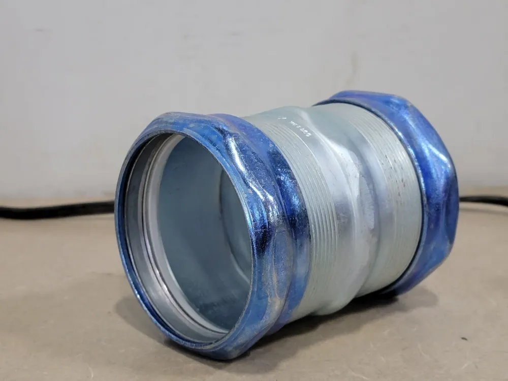 3 . Coupling Compression Type Rvs EMT 2952RT