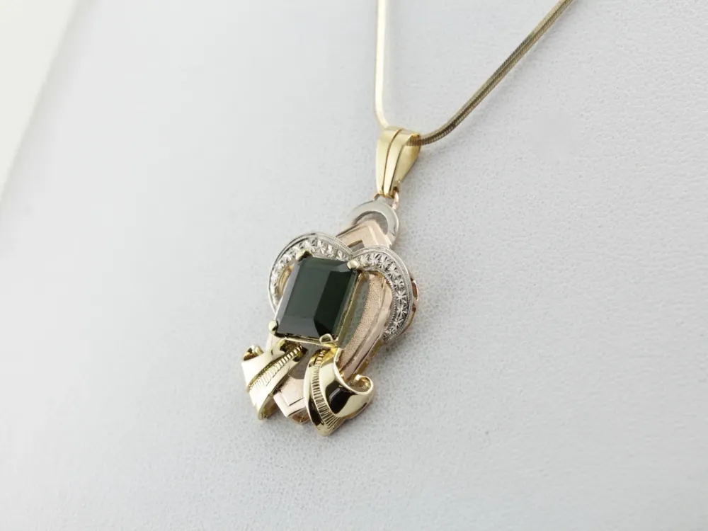 Retro Era Statement Pendant, Green Tourmaline Tri Color Verguld