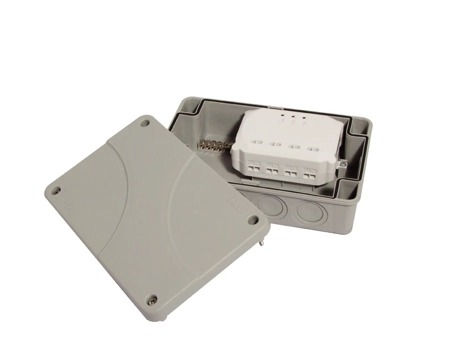Three-channel on/off module sealed unit voor verlaagde auto's