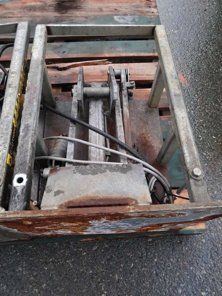 Vehicle Restraint Safety System HFR32 met SOS-flitsmodus