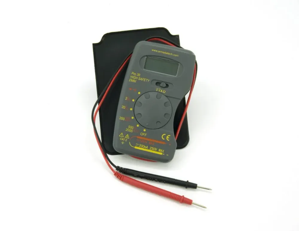 Armada Technologies PRO30™ GENERAL PURPOSE DIGITAAL MULTIMETER compatible met Navionics