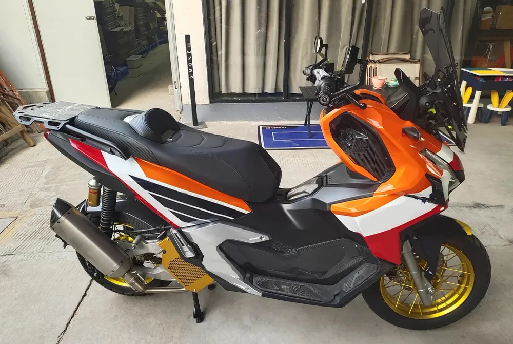 Amotopart 2022-2024 Honda Adv160 Black White Orange Fairing Kit