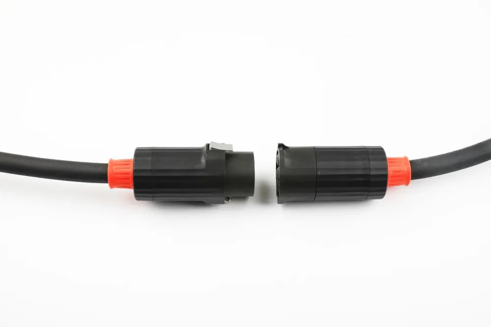 Mobiele Lader Kia Optima - Besen Slimme Mobiele Laadpaal met LCD - Type 2 - 1 & 3-fase - Tot 16 kW
