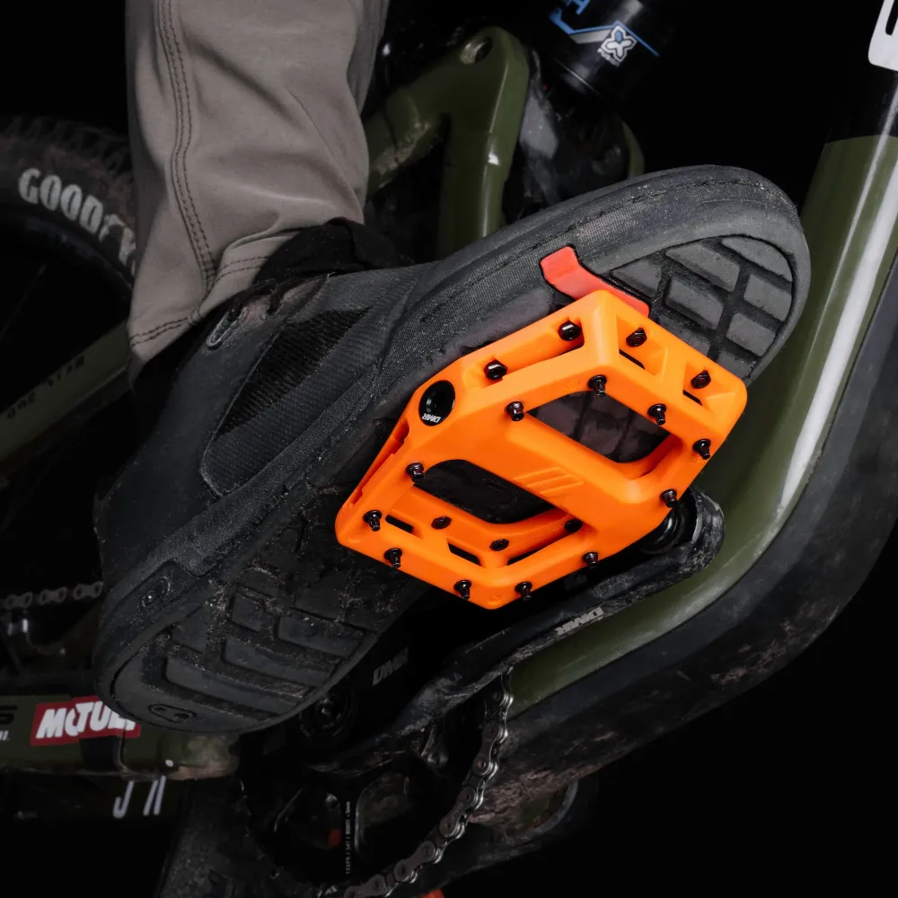 DMR V11 Orange platte pedalen