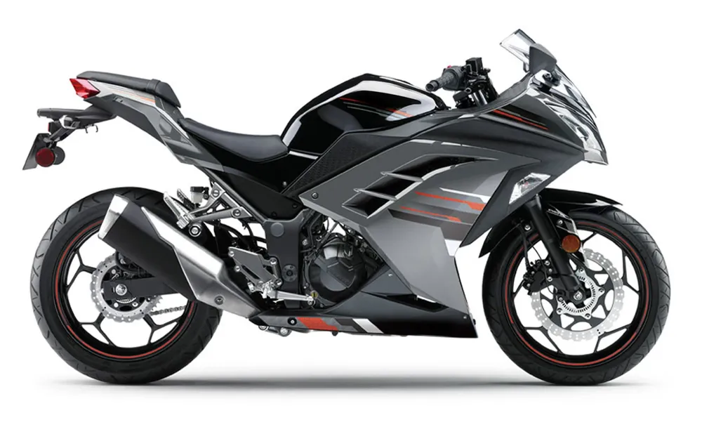 Amotopart 2013-2024 Kawasaki EX300R zwarte kuipset