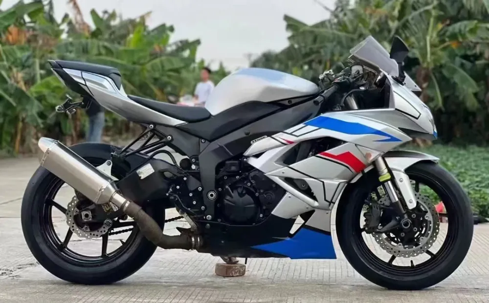 AMOTOPART KAWASAKI 2009-2012 ZX6R 636 BLAUWE & WITE KUIST KIT
