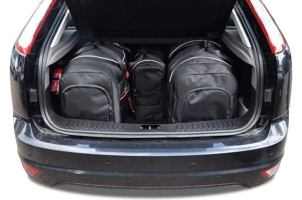 Kjust reistassenset geschikt voor Ford Focus (II/facelift) vijfdeurs (2008-2011)