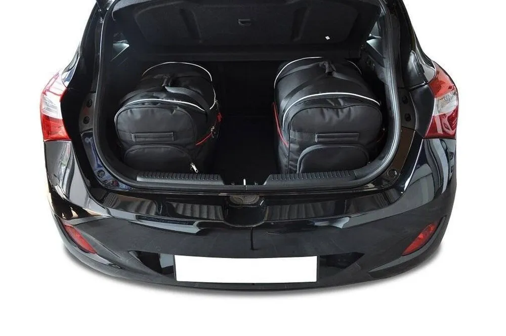 Kjust reistassenset geschikt voor Hyundai i30 driedeurs (2013-2017)