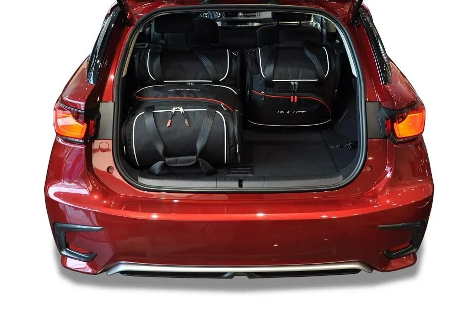 Kjust reistassenset geschikt voor Lexus CT vijfdeurs (2010-)