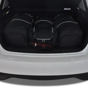 Kjust reistassenset geschikt voor Nissan Pulsar vijfdeurs (2014-)