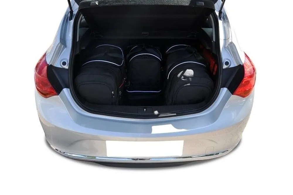 Kjust reistassenset geschikt voor Opel Astra (J) vijfdeurs (2009-2015)