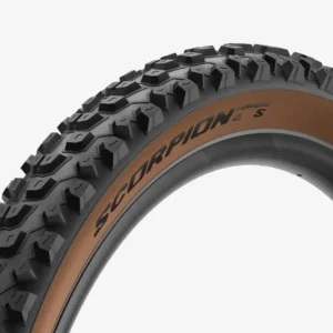 PIRELLI SCORPION ENDURO S COLOUR EDITION 29x2.40 HardWall Tubeless Ready Soft 4190100 band