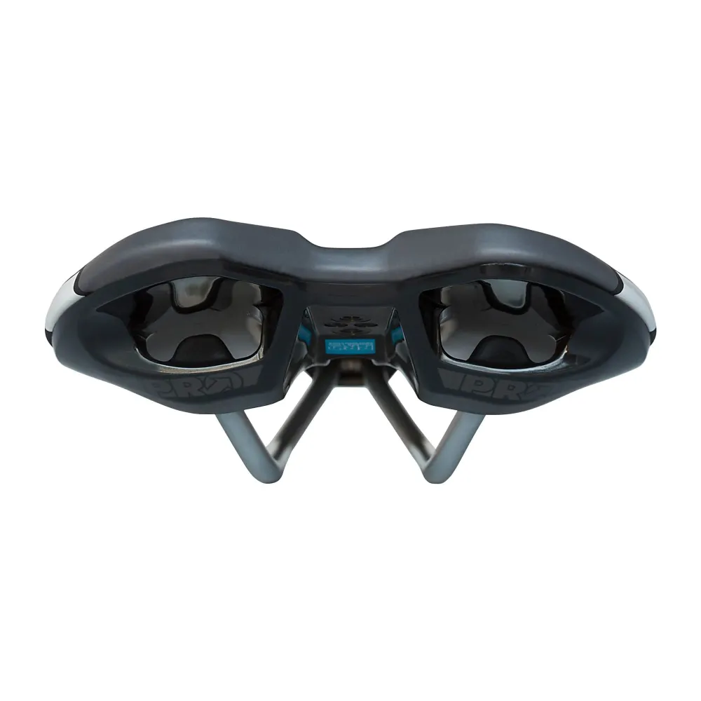 PRO FALCON Zadel 152mm Crmo Rails Zwart