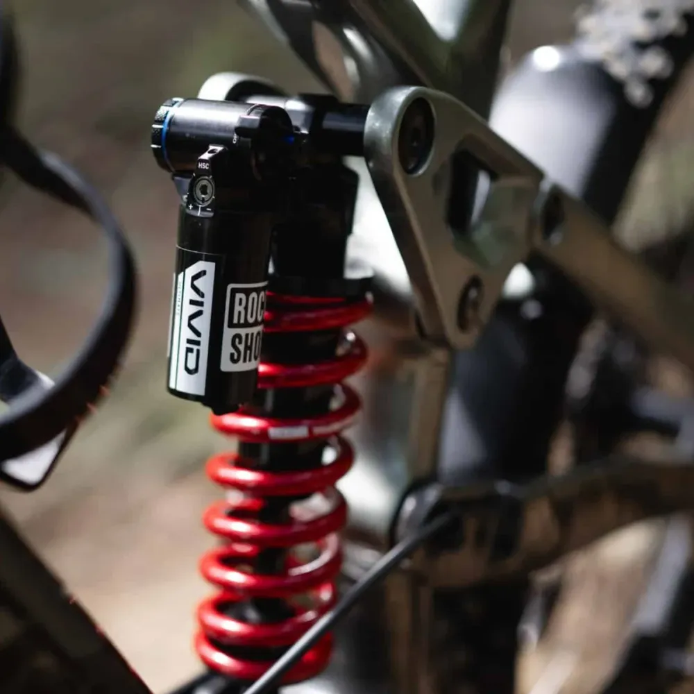 ROCKSHOX VIVID ULTIMATE RC2T HBO Standaard schokdemper voor Santa Cruz Bronson 4 (2022+)