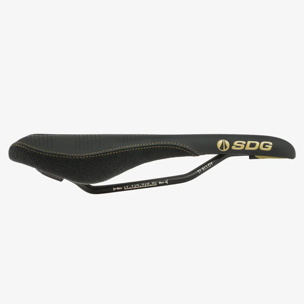 SDG RADAR MTN Rails Titanium-Aluminium Zadel Zwart/Crème