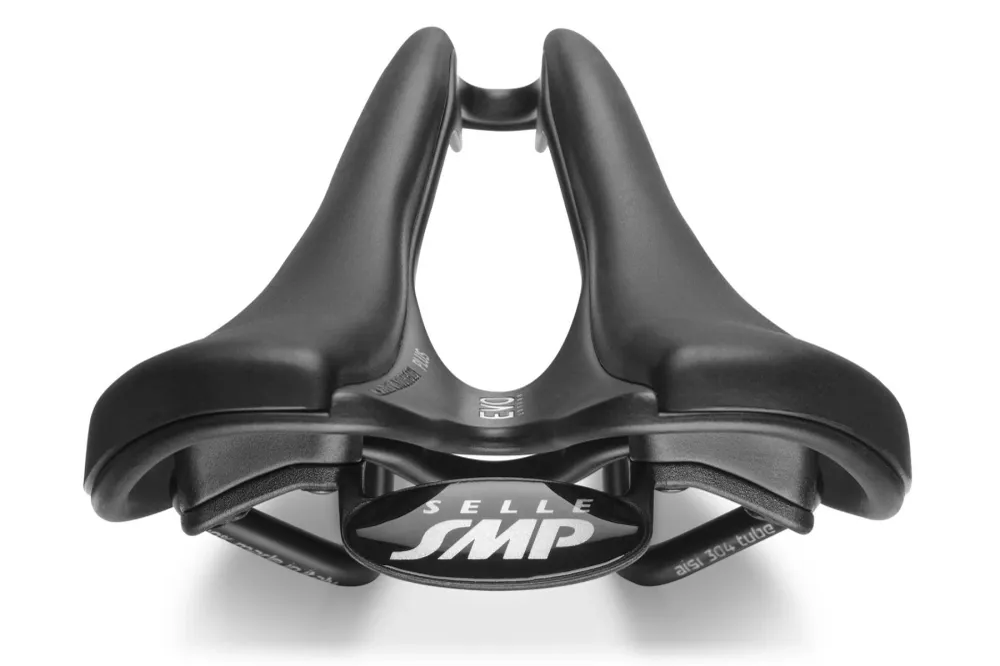 SMP EVO PLUS zadel 140 mm breed Zwarte roestvrijstalen rails
