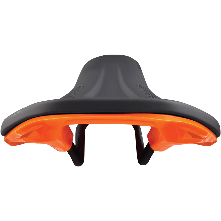 SPANK OOZY 220 144mm Zadel CrN/Ti Rails Oranje