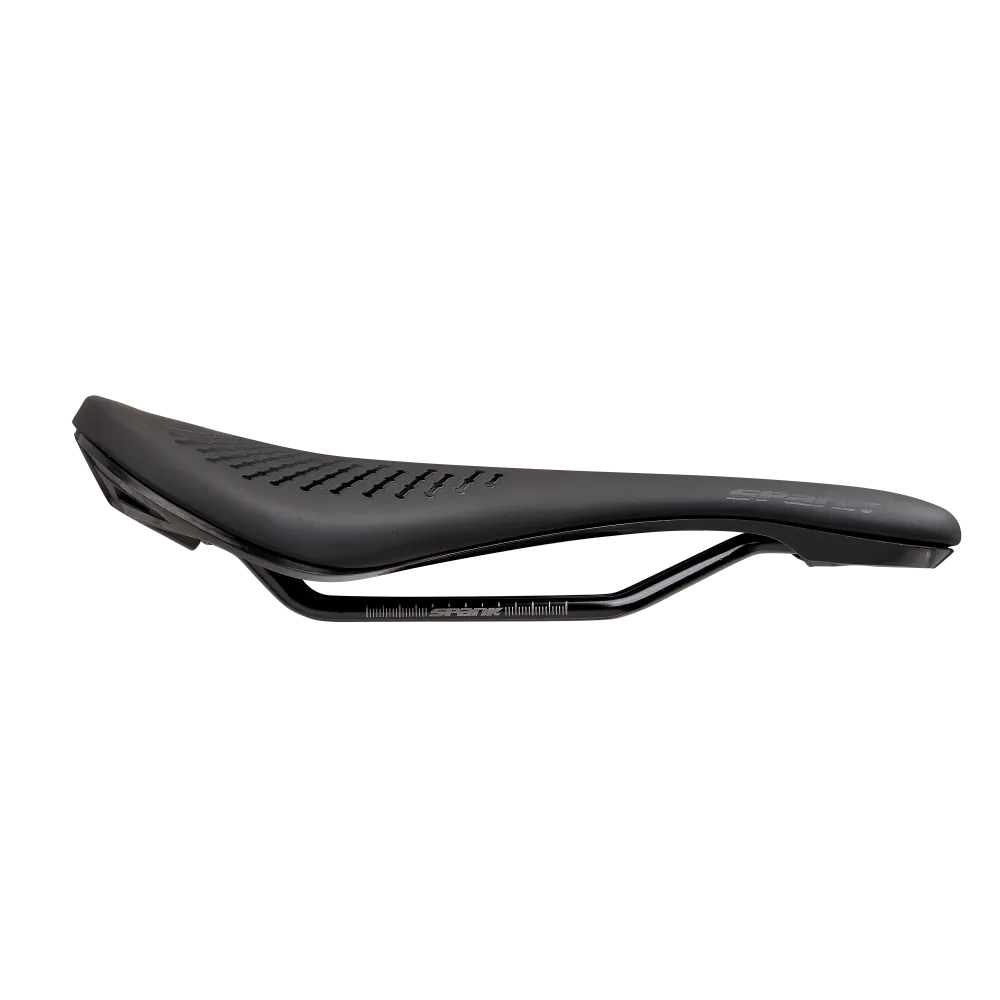 SPANK OOZY 220 144mm Zadel CrN/Ti Rails Zwart
