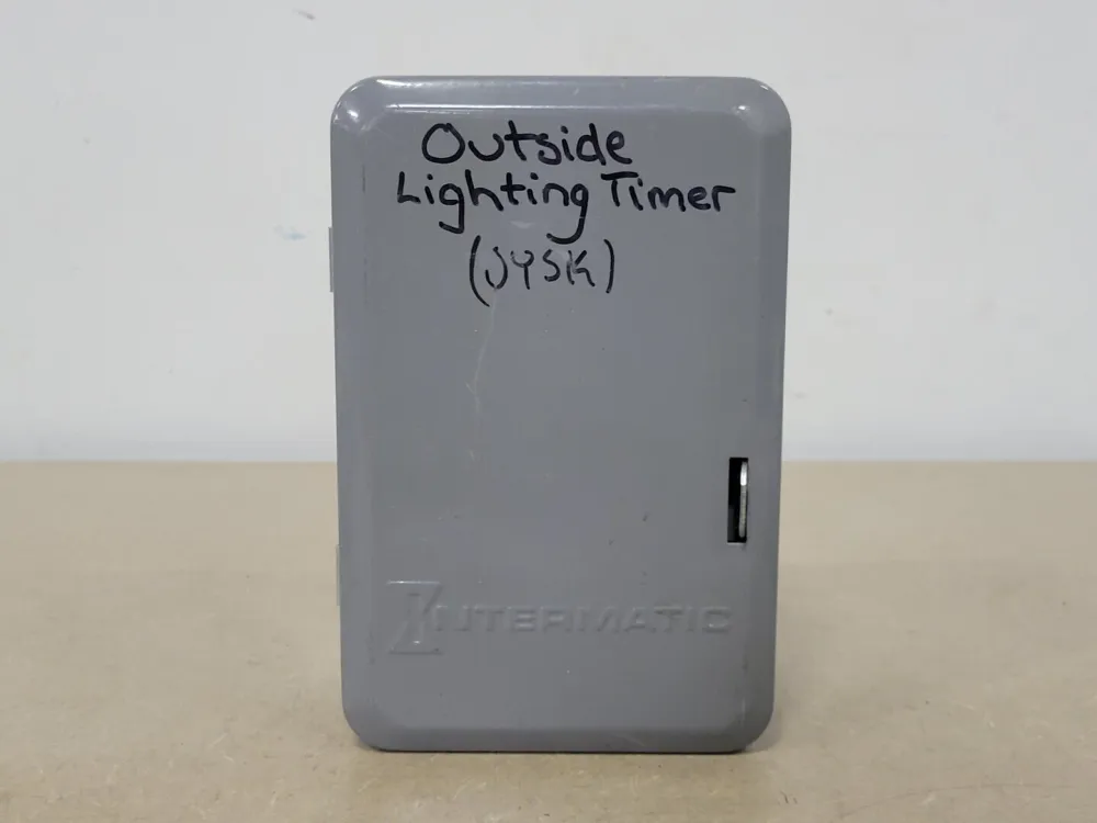 24hr Heavy-Duty Mechanical Dial Time Switch T101