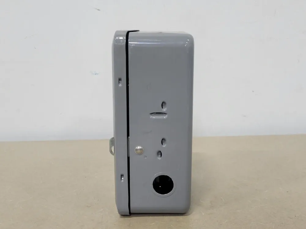 24hr Heavy-Duty Mechanical Dial Time Switch T101