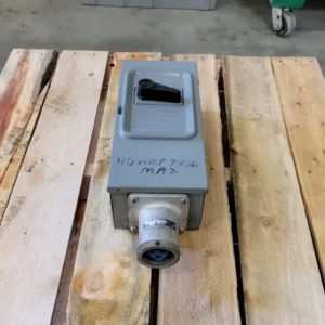 40 Amp, 3 Pole, 600 volts, Fusible Disconnect Switch w/ 60 Amp Receptacle