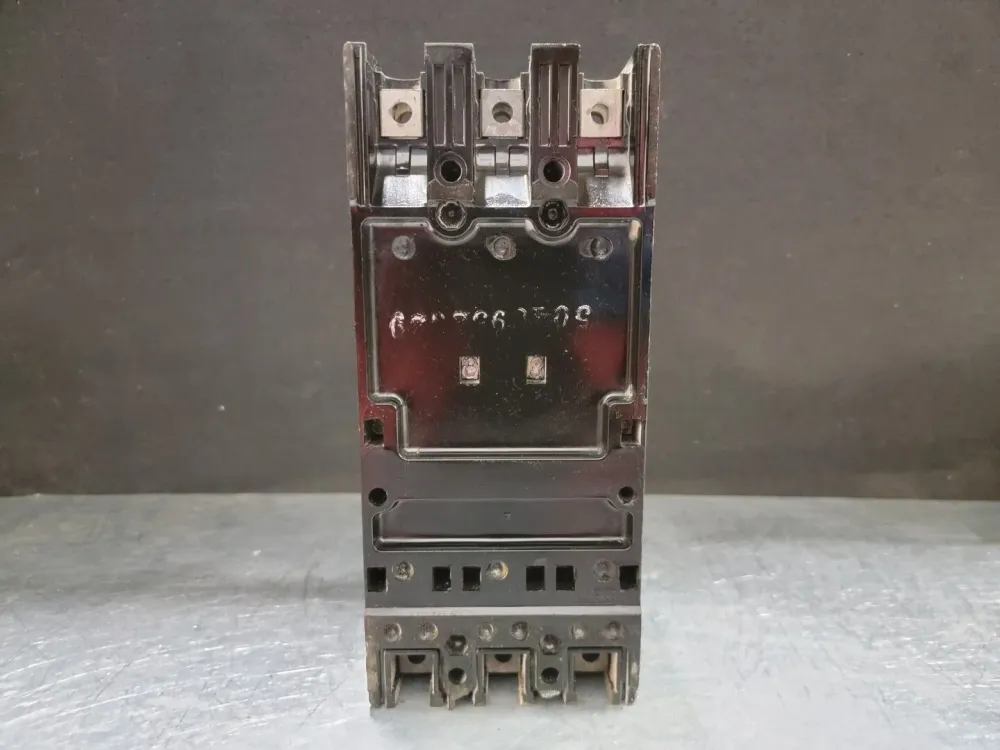 Industrieel Sterk 90 Amp, 3 Pole, 600 Volts Circuit Breaker F3090