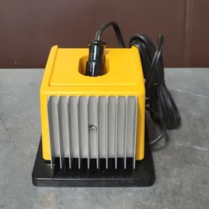 Zwaar Belast Heavy Duty Automotive Charger D9105-04